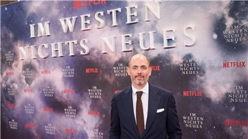 Edward Berger hat mit „Im Westen nichts Neues“ Chancen auf einen Golden Globe.