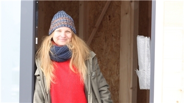 Edyta Stateczny-Kade ist Yogalehrerin und bald in Kirchtimke zu Hause. Im Baugebiet Gers Weiden erfüllt die 43-Jährige sich ihren Traum: Leben und Arbeiten in einem Vollblockhaus.