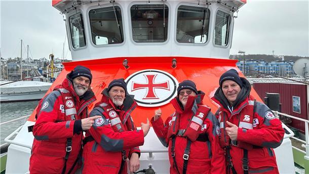 Ehrenamtlicher Botschafter der Seenotretter sind die Band Santiano (l-r): Hans-Timm „Timsen“ Hinrichsen, Björn Both, Peter David „Pete“ Sage und Axel Stosberg.