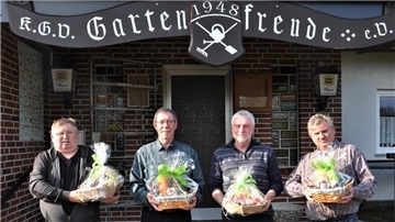 Ehrungen beim Kleingartenverein Gartenfreunde (von links): Johann Wotschel, Klaus-Peter Bolloff, Eckhard Jung und Adam Wotschel.