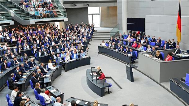 Bundestag verpasst Entscheidung Eigentlich sollte der Bundestag über neue Richter entscheiden. Aber die Abstimmung wurde verschoben.