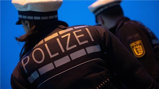 Mutmaßlichem Entführer wird Vergewaltigung vorgeworfen Ein 22-Jähriger soll eine 18-jährige Berlinerin in den Schwarzwald entführt haben - die Ermittlungen laufen.