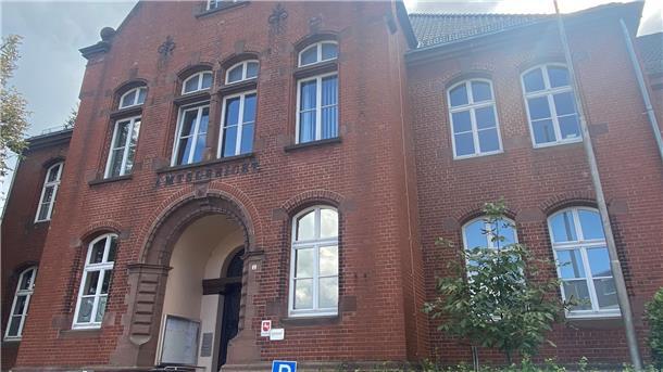 Ein 28-jähriger Mann wurde im Bremervörder Amtsgericht unter anderem wegen sexuellen Missbrauchs eines achtjährigen Jungen verurteilt.