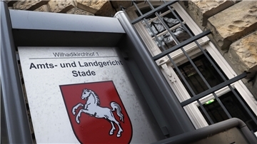 Landgericht Stade von außen.