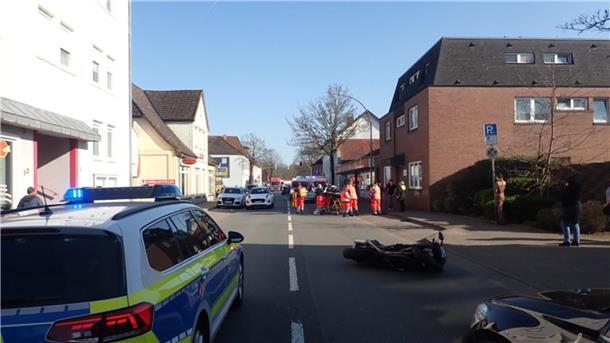 Ein 54-jähriger Motorradfahrer erlitt bei dem Unfall in Bremervörde schwere Verletzungen.