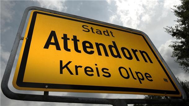 Nach Befreiung: Familie darf Achtjährige nicht besuchen Ein acht Jahre altes Mädchen soll nahezu sein gesamtes Leben lang in einem Haus im sauerländischen Attendorn festgehalten worden sein.