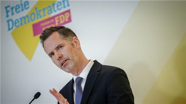 FDP: Aussetzung der Schuldenbremse wegen Ahrtal vom Tisch „Ein Aussetzen der Schuldenbremse ließe sich nur rechtfertigen, wenn der Staat in einer Notsituation akut überfordert ist 175: Christian Dürr.