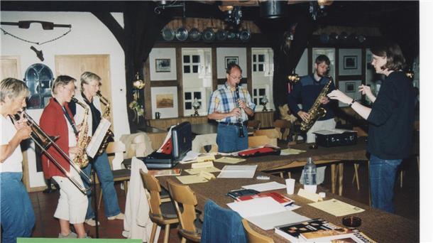 Ein Bild aus der Anfangszeit der East-River-Bigband im September 2003.