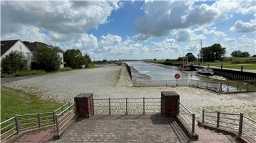 Blick in den Großensieler Hafen in Nordenham.