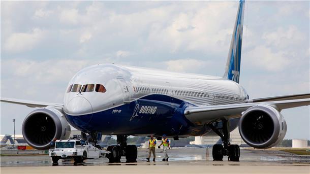 Neue Ermittlungen bei Boeing: 787 „Dreamliner“ betroffen Ein Boeing-Mitarbeiter kritisiert, dass beim Bau vieler 787 „Dreamliner“ zu hohe Spaltmaße zwischen den Rumpfteilen zugelassen worden seien.