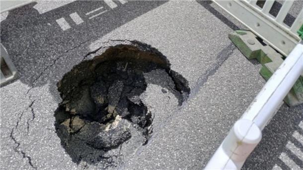 Sanierungsarbeiten schnell abgeschlossen Absackung einer Straße