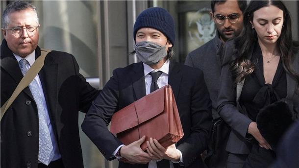 Korruptionsaffäre: Zehn Jahre Haft für Ex-Goldman-Banker Ein ehemaliger Banker des US-Finanzkonzerns Goldman Sachs ist in der Korruptionsaffäre um den malaysischen Staatsfonds 1MDB verurteilt worden.