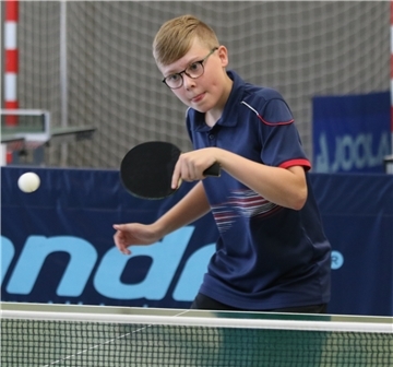Daniel Schildt spielt für den Elsflether TB Tischtennis