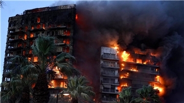 Ein Feuer zerstörte am 22. Februar ein Hochhaus im spanischen Valencia. Jetzt gab es an der Ostküste erneut einen Brand.