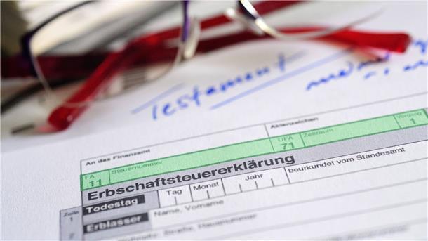 Ein Formular für die Erbschaftsteuererklärung. Die Ampel will die Freibeträge der Erbschaftsteuer erhöhen.