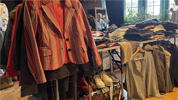 Frauenflohmarkt in der Jahnhalle 