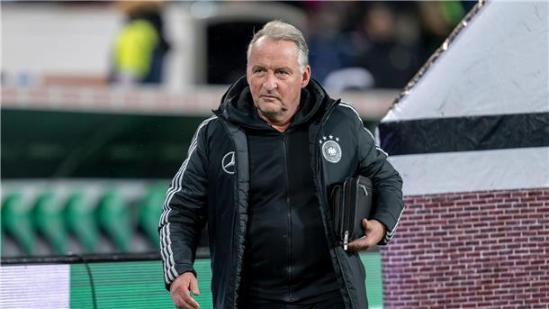 Schiri-Lehrwart lobt neue Regel: Bestrafung „angemessener“ Ein Freund der neuen Regel: Schiedsrichter-Lehrwart Lutz Wagner.
