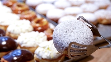 Ein Gebäck mit vielen Namen - und vielen Füllungsvariationen: der Berliner, Pfannkuchen oder Kreppel.
