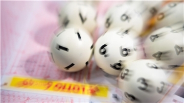 Ein glücklicher Lotto-Gewinner aus dem Landkreis Osnabrück wird Millionär - dank sechs Richtiger. (Symbolbild)