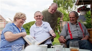 Ein Herz und eine Seele: Hildegard, Holger, Jochen und Ernst Allers.