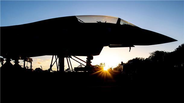Polen für Kampfjet-Entscheidung bei Sicherheitskonferenz Ein Kampfflugzeug vom Typ Eurofighter Typhoon der Luftwaffe.