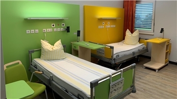 Blick in das Patientenzimmer für Demenzkranke an der Helios-Klinik in Esenshamm