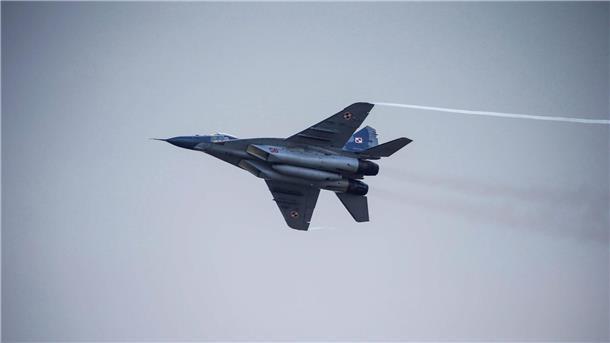 Ein MiG-29-Kampfjet der polnischen Luftwaffe bei einer Luftfahrtschau.