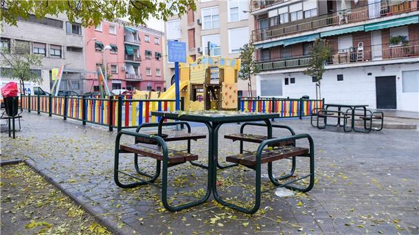 15-Jähriger in Madrid auf offener Straße erschossen Ein Minderjähriger ist am Sonntag gegen 23 Uhr in Villaverde im Süden der spanischen Hauptstadt erschossen worden.