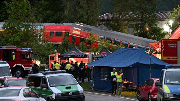 Bericht: Zugunglück in Garmisch-Partenkirchen war vermeidbar Ein Mitarbeiter hatte zuvor auf Probleme mit den Gleisen hingewiesen. (Archivbild)