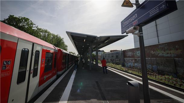 Ein neuer Bahnsteig in Hamburg-Ottensen. Bei kniffligen Entscheidunge kann Künstliche Intelligenz helfen.