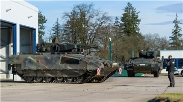 Ein Schützenpanzer der Bundeswehr vom Typ Puma auf dem Kasernengelände in Munster.