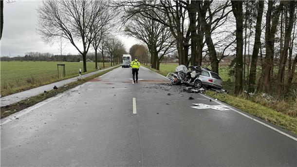 Bei Gyhum: Missglücktes Überholmanöver endet tödlich Ein schwerer Unfall ereignete sich am Donnerstag auf der B71 nahe Gyhum.