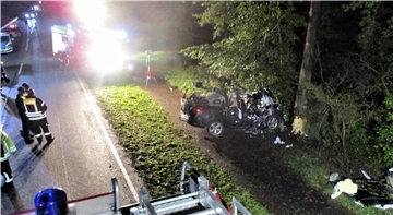 Ein schwerer Verkehrsunfall ereignete sich in der Gemarkung Basdahl. Unter den vier Verletzten befinden sich auch zwei Kleinkinder.