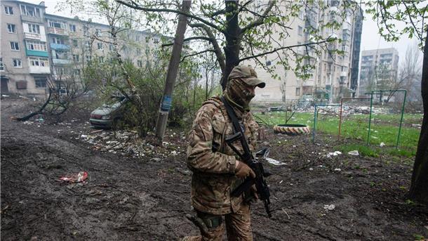 Krieg gegen die Ukraine: So ist die Lage Ein ukrainischer in Bachmut.