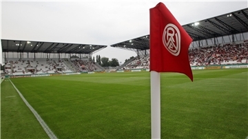 Ein Zuschauer des Drittligaspiels Essen gegen Stuttgart II bekam eine Anzeige wegen Volksverhetzung. 