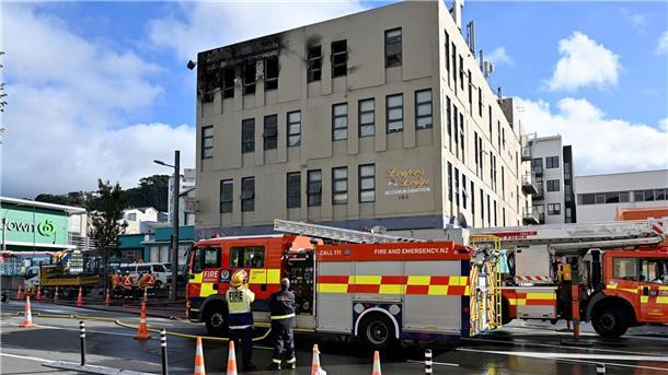 „Schlimmster Alptraum“: Flammeninferno in Hostel Eine Außenansicht der Loafers Lodge nach dem tödlichen Brand.