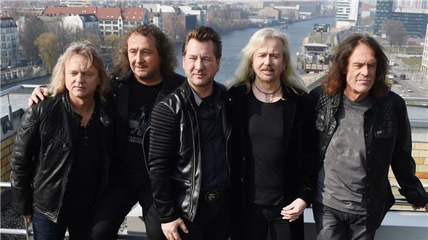 „Über sieben Brücken“ - Der steinige Weg der Rockband Karat Eine Band, viele Besetzungen: Die Rocker von Karat.