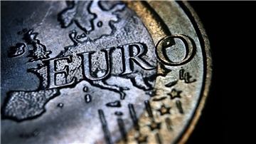 Eine Beschwerde von sieben FDP-Bundestagsabgeordneten gegen ein Gesetz zur Änderung des Euro-Rettungsfonds ESM ist vom  Bundesverfassungsgericht als unzulässig verworfen worden.