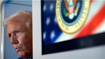 US-Präsident Trump: Dritte Amtszeit ist mir nicht erlaubt Eine dritte Amtszeit im Weißen Haus? Nun sagt sogar US-Präsident Donald Trump, dass das aufgrund der Rechtslage nicht möglich sei.