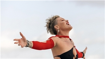 Eine Frau mit Stimme und Haltung: Pink.
