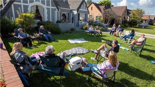 Kleine private Feiern wieder erlaubt Eine Gartenparty ist wieder möglich – allerdings nur mit maximal 50 Personen und unter Einhaltung der Abstands- und Hygieneregeln.