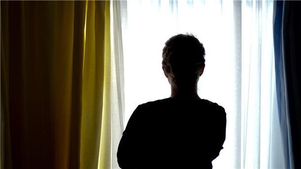 Nancy Faeser: Müssen Opfer häuslicher Gewalt stärken Eine junge Frau in einem Frauenhaus: Bundesinnenministerin Nancy Faeser appelliert an Opfer häuslicher Gewalt, die Taten anzuzeigen.