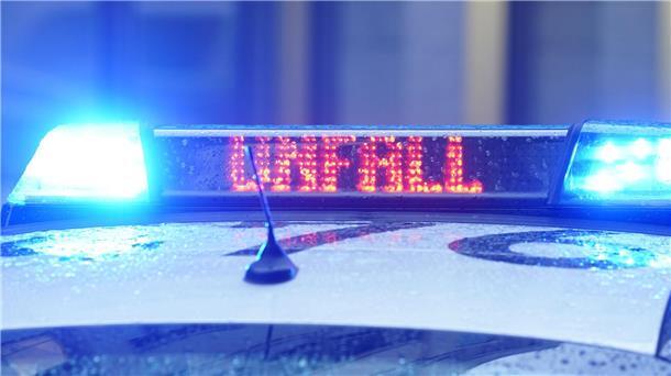 51-Jährige bei Kutschunfall schwer verletzt Eine Kutsche kippt um, eine 51-Jährige wird schwer verletzt. (Symbolbild)