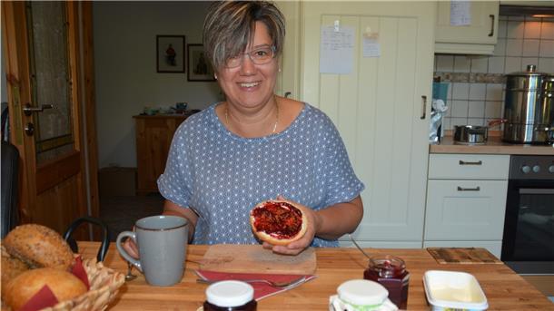 So kocht Agnes Dahl aus dem Cuxland Marmelade Eine Lieblingsmarmelade hat Agnes Dahl nicht, je nach Saison kommen bei der Landfrau verschiedene Sorten auf den Frühstückstisch.