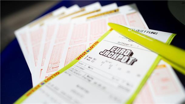 Eurojackpot: Knapp 63,3 Millionen Euro gehen nach Bayern Eine Person aus Bayern hat den Eurojackpot geknackt.