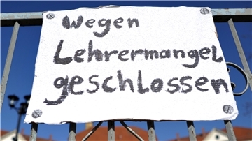Eine Schule muss in Bremerhaven zum Glück noch nicht geschlossen werden, aber der Lehrermangel nimmt immer stärker zu.