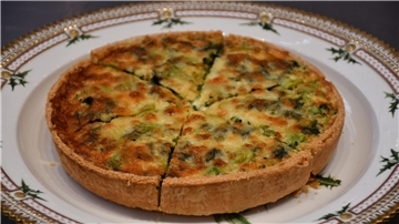 Eine spezielle Quiche ist das offizielle Gericht der Straßenfeiern in Großbritannien zur Krönung von Charles. Doch es gibt Kritik.