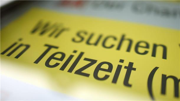 Teilzeitbeschäftigung steigt in Deutschland auf Rekordniveau Eine Stellenanzeige für einen Teilzeitjob.