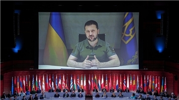 Einem Medienbericht zufolge könnte überraschend auch der ukrainische Präsident Wolodymyr Selenskyj nach Japan zum G7-Gipfel reisen.