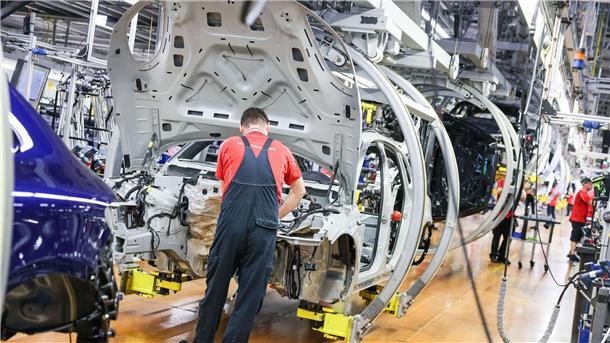 Nach Corona: Mehr Beschäftigte wollen Job wechseln Einer Umfrage zufolge sanken zuletzt die Bindung der Beschäftigten in die Perspektiven ihres Unternehmens. Die Folge: hohe Bereitschaft für einen Jobwechsel.